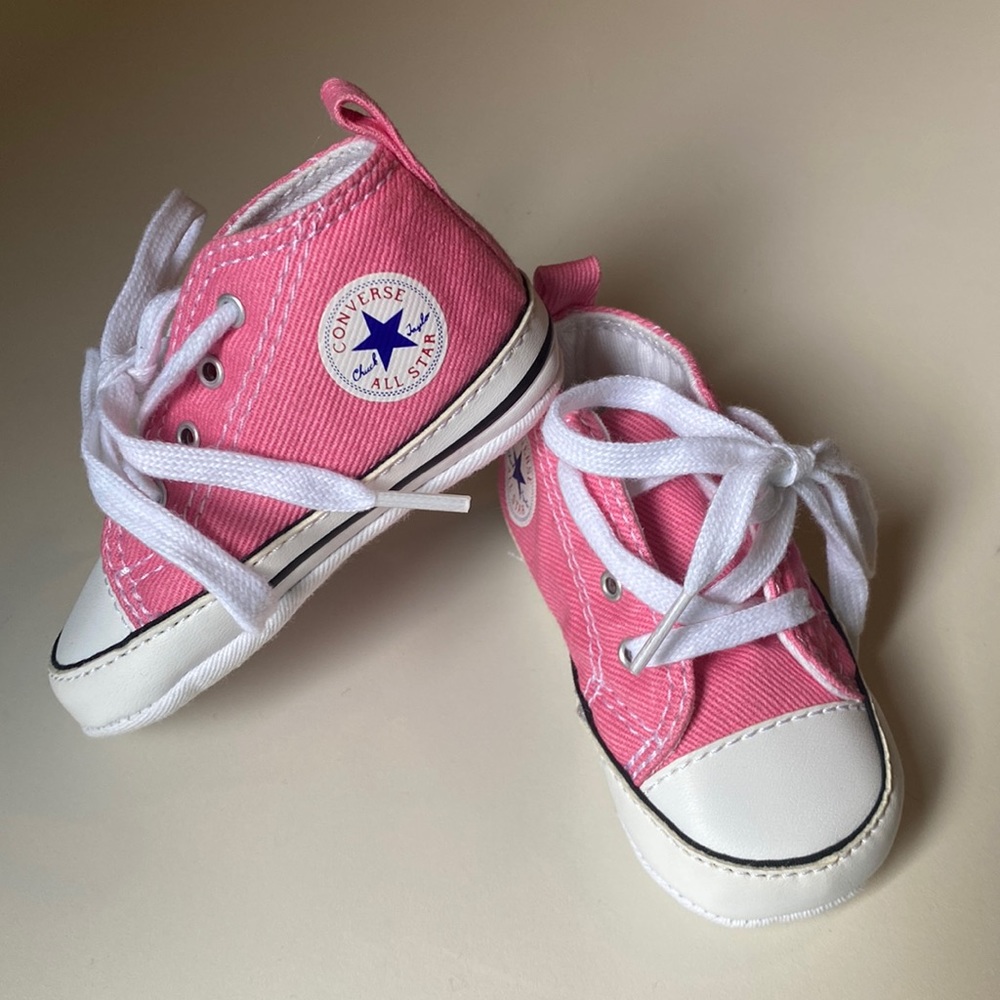 Baby Converse crib shoe 2C